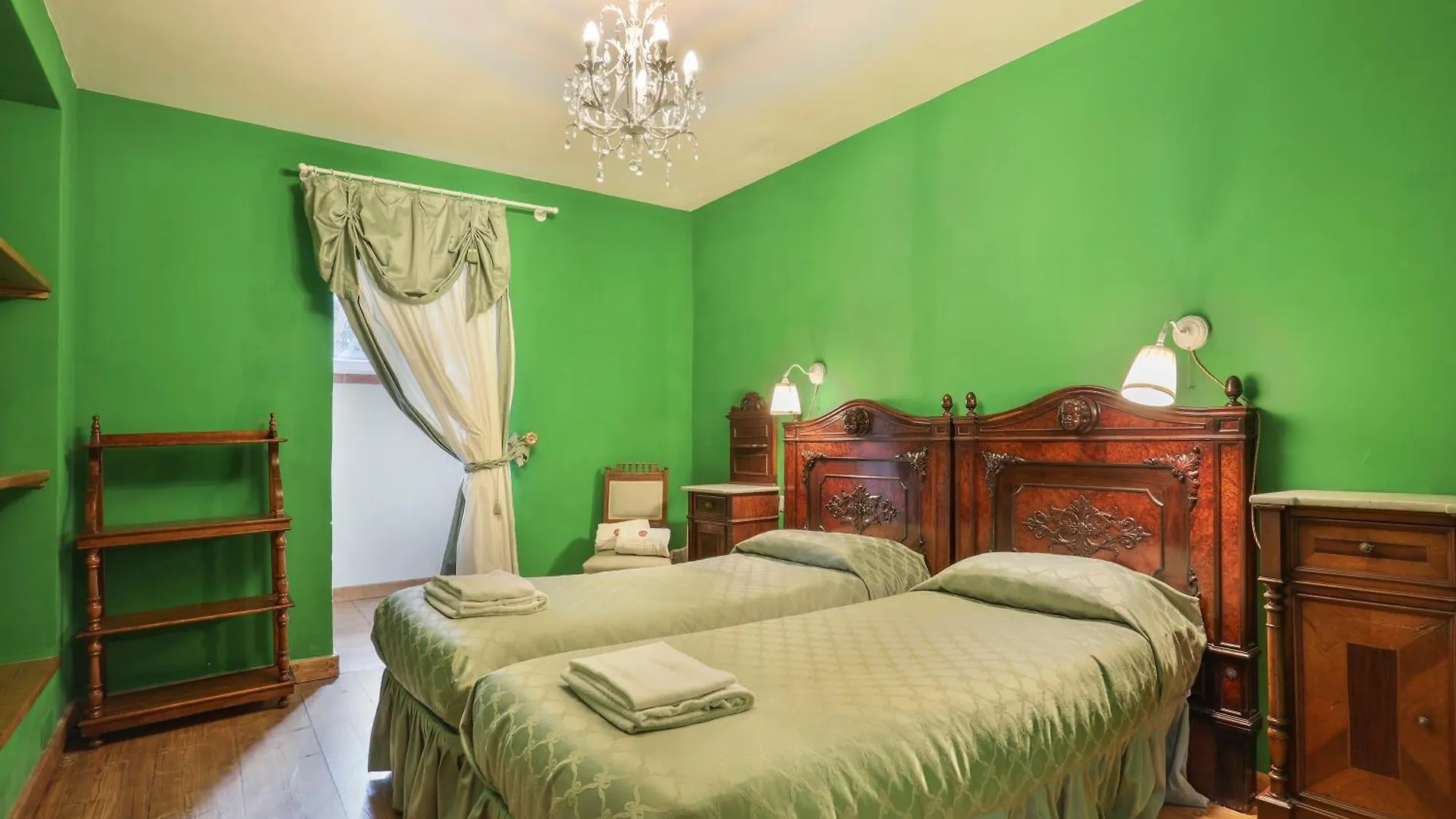 Holiday home Home Hill Capannori