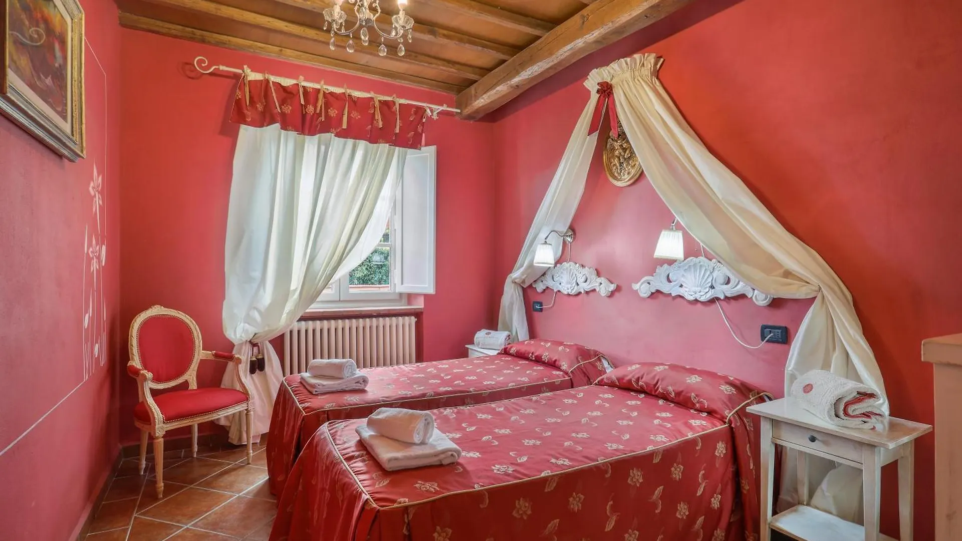 Home Hill Capannori