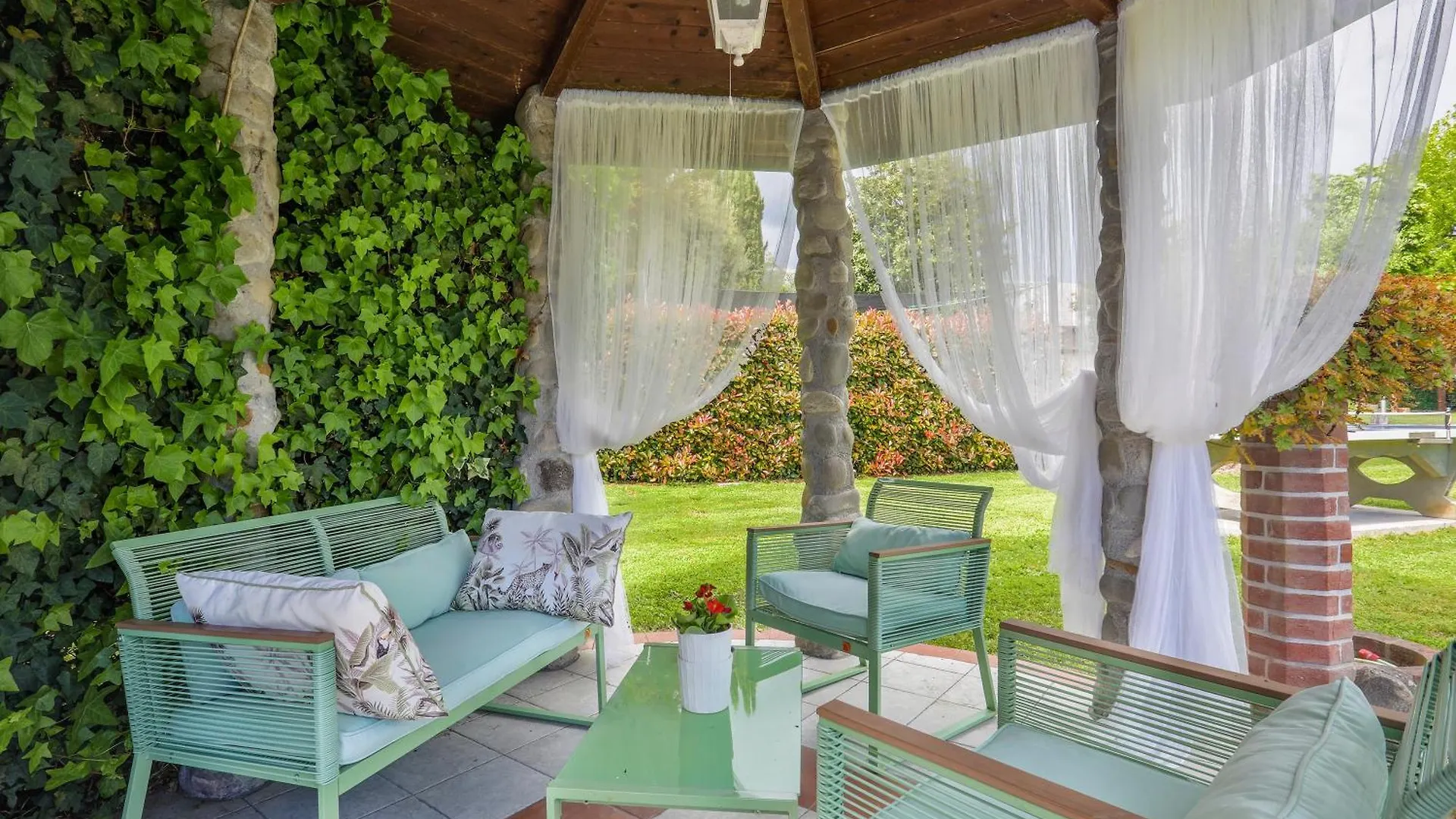 Holiday home Home Hill Capannori Italy